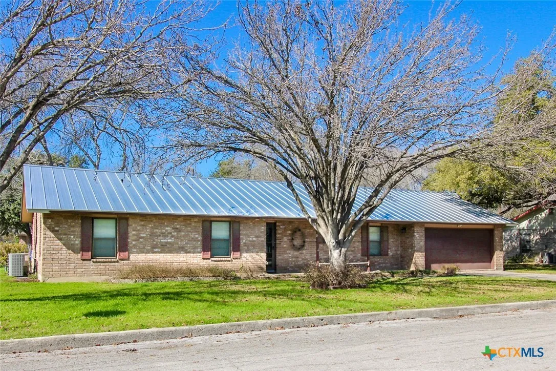 902 elizabeth Bloom Realty TX Krista Moreno Broker